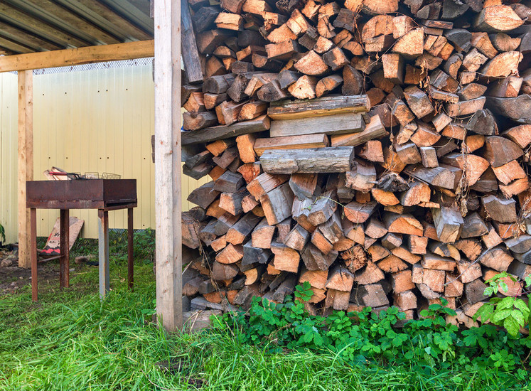 Беседка с мангалом в Калуге на Знаменской 54